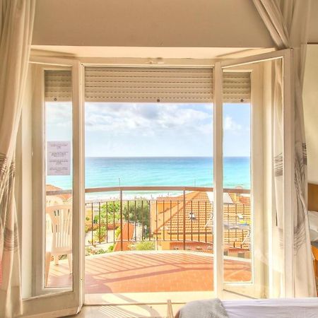 Hotel Minerva Pietra Ligure Exterior foto