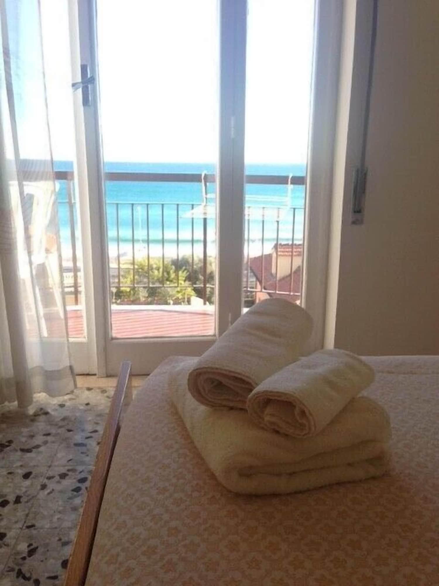 Hotel Minerva Pietra Ligure Exterior foto