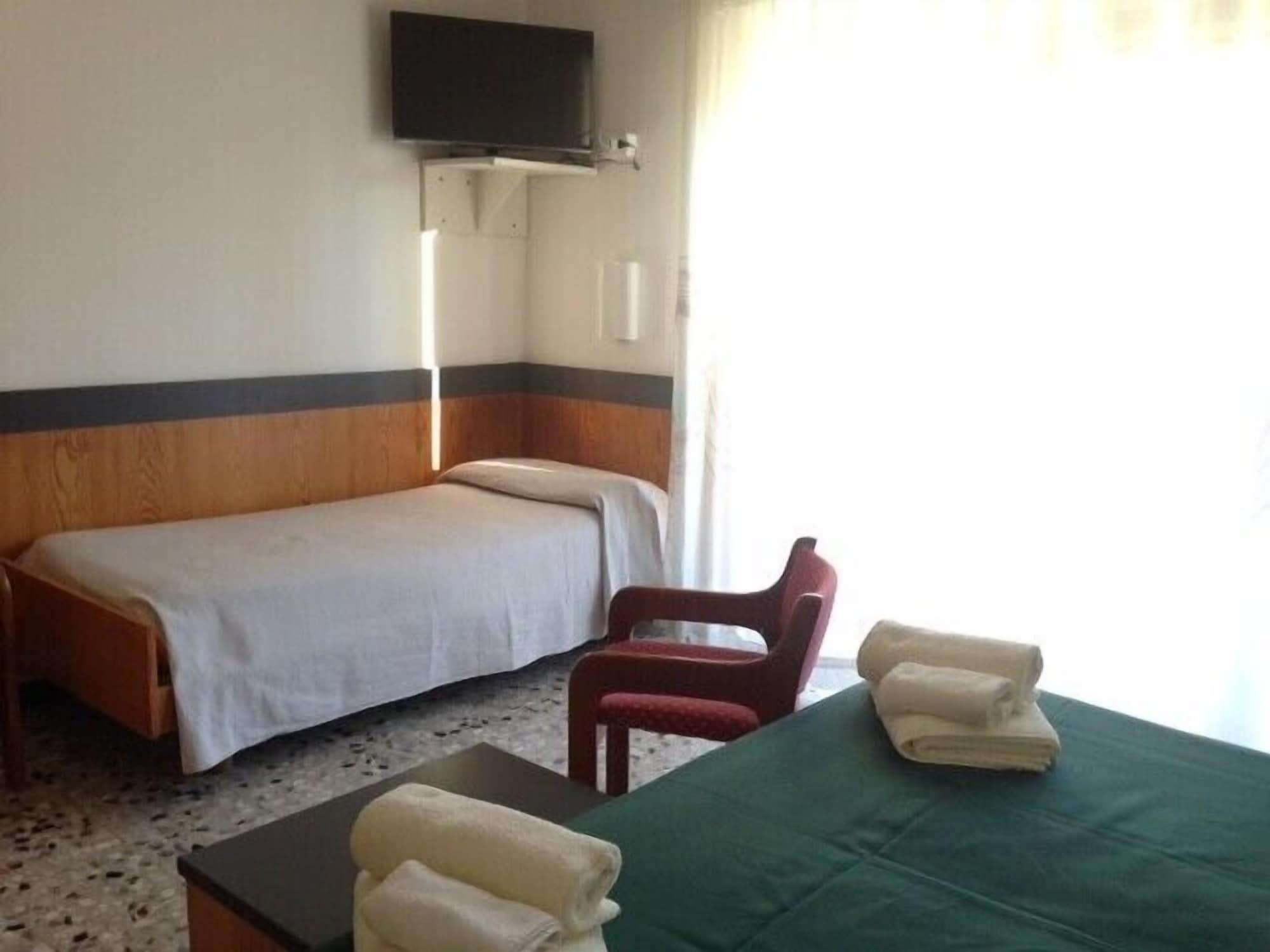 Hotel Minerva Pietra Ligure Exterior foto