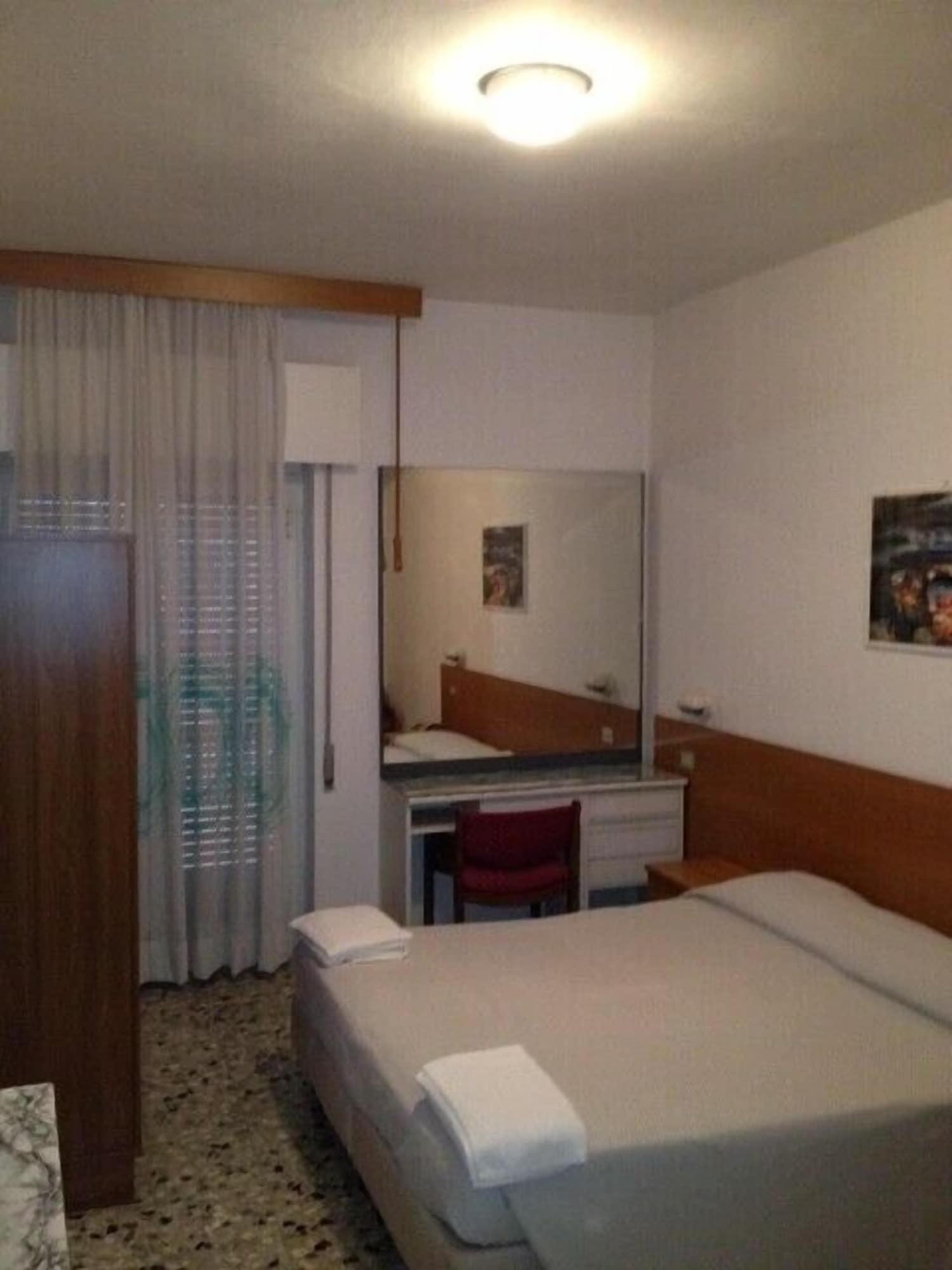 Hotel Minerva Pietra Ligure Exterior foto