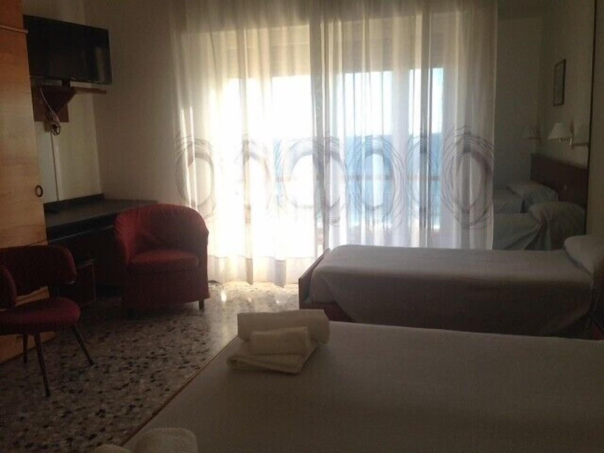 Hotel Minerva Pietra Ligure Exterior foto