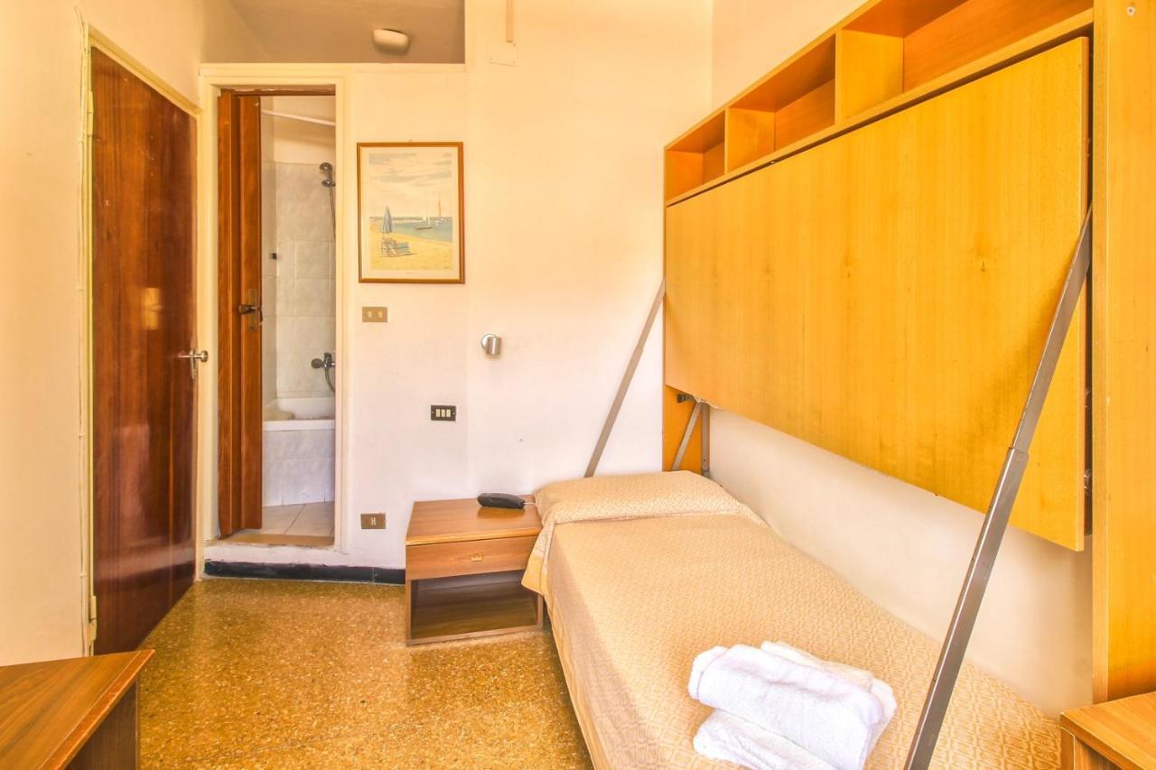 Hotel Minerva Pietra Ligure Exterior foto