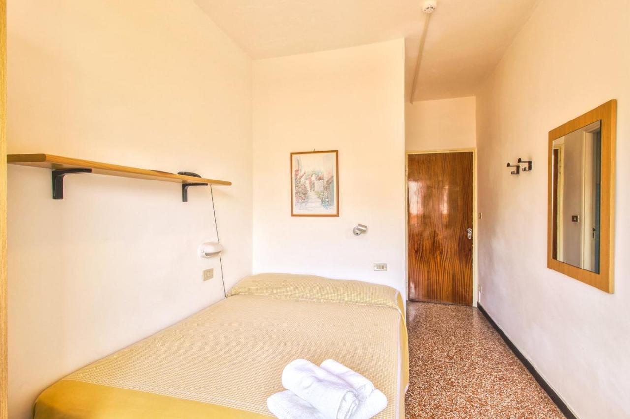 Hotel Minerva Pietra Ligure Exterior foto