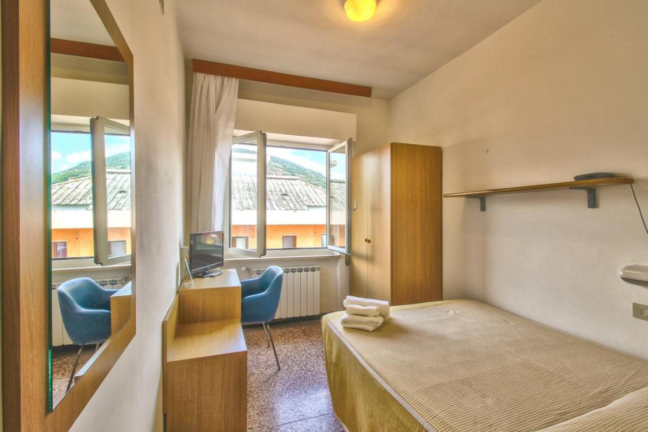 Hotel Minerva Pietra Ligure Exterior foto