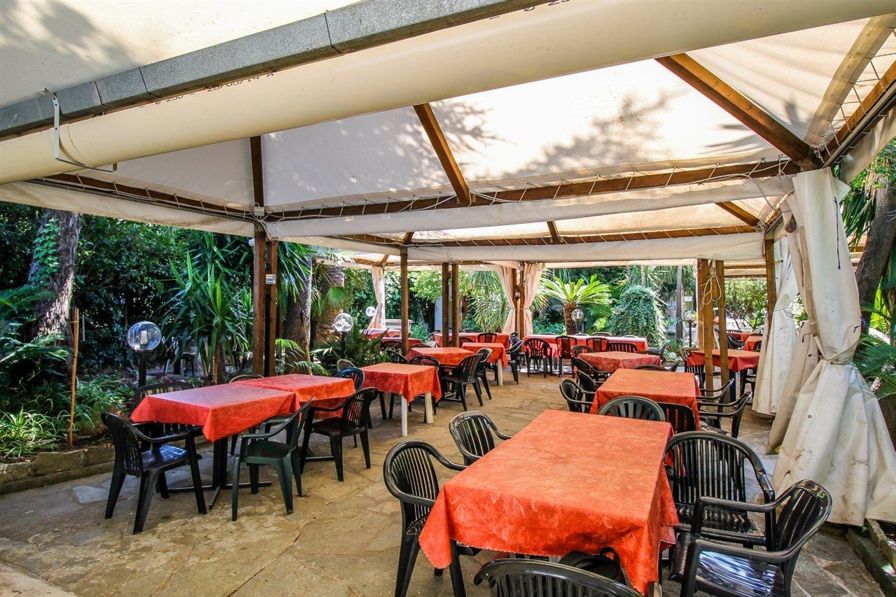 Hotel Minerva Pietra Ligure Exterior foto